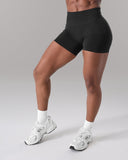 Pump Mid Rise Short - Black