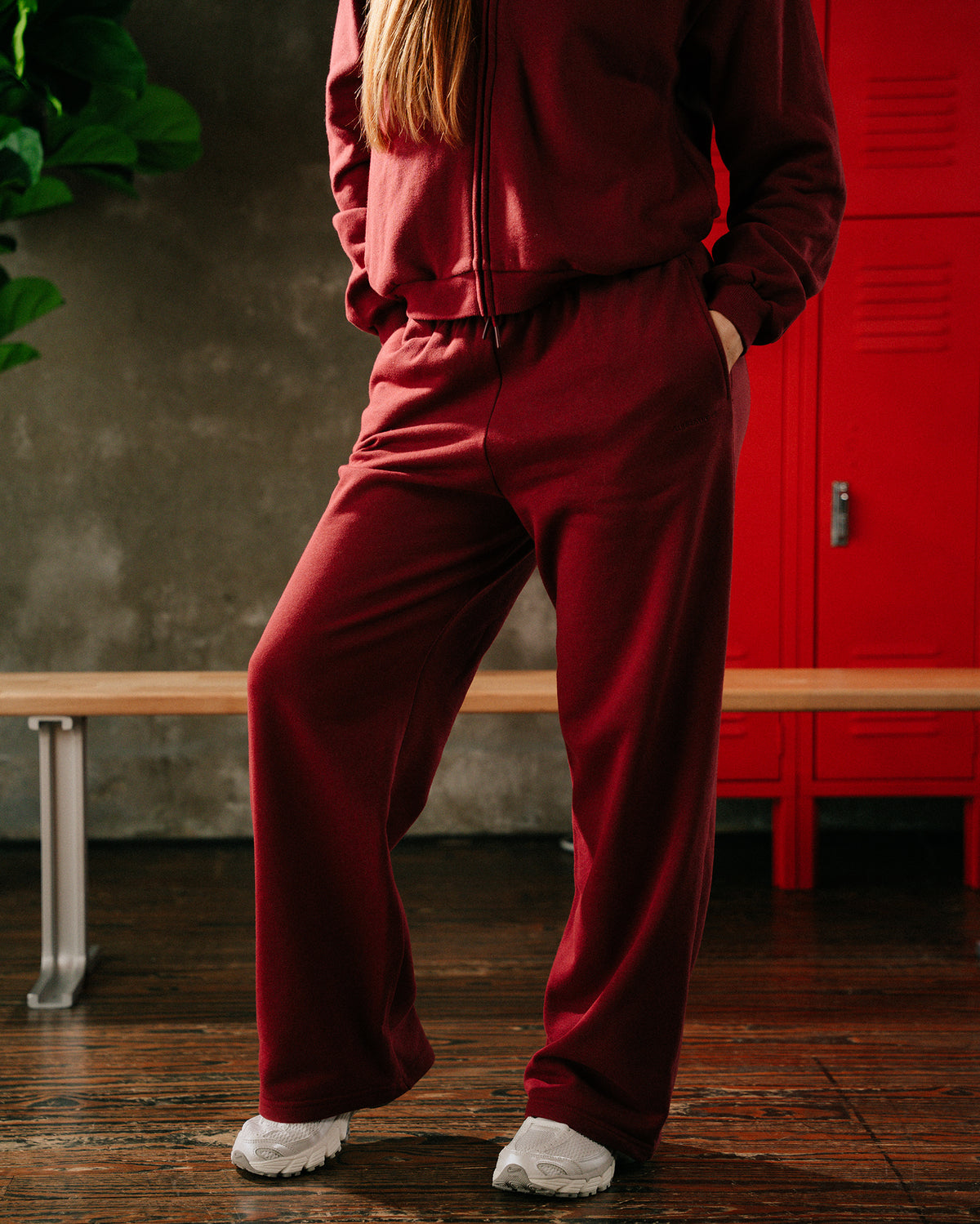 Core Midweight Fleece Sweatpant - Black product media