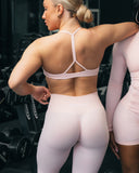 <strong>SEAMLESS</strong>