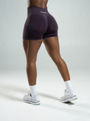 Pump Mid Rise Short - Black Garnet