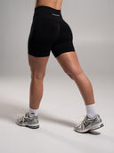 Pump High Rise Short - Black
