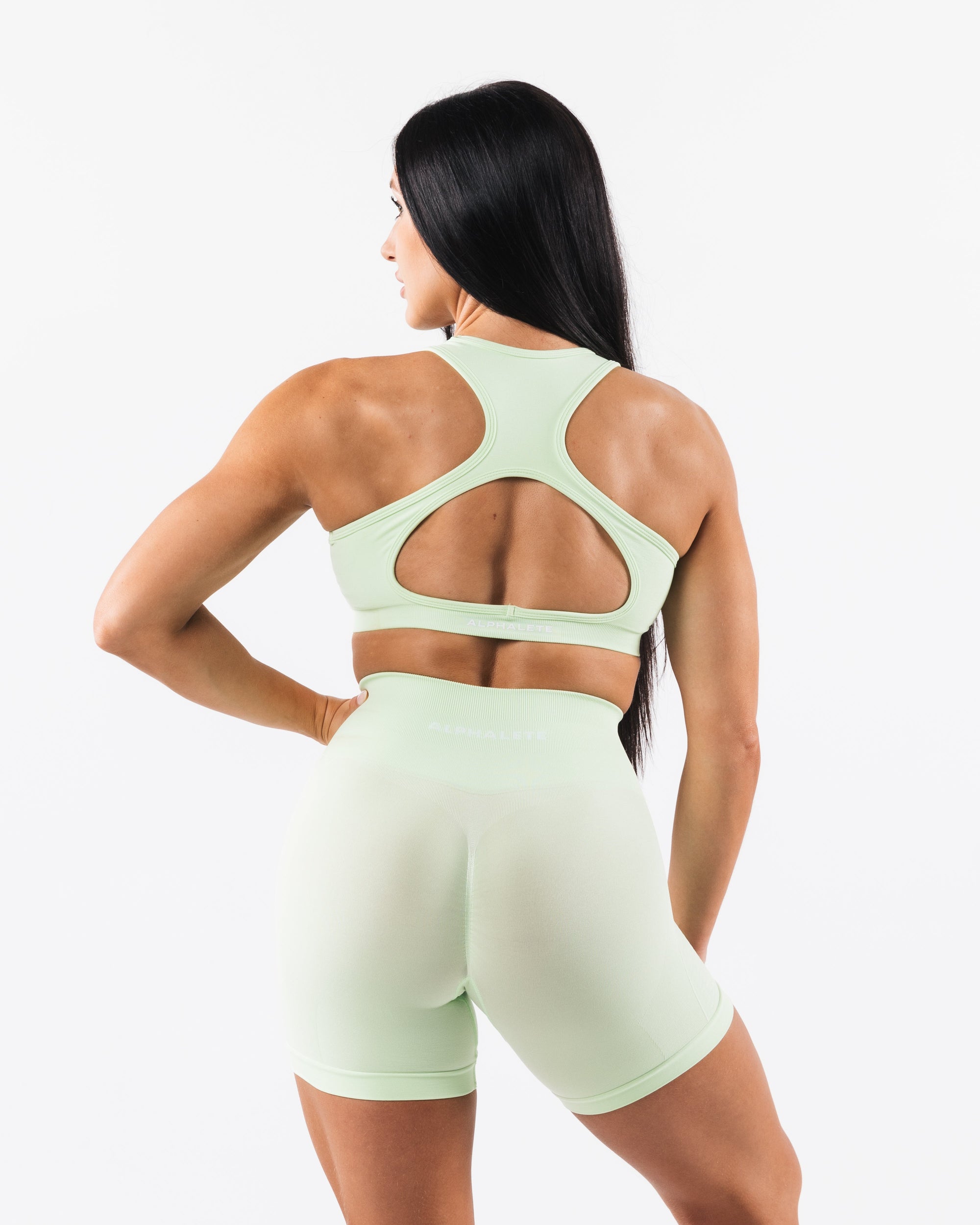 Aura Sculpt Bra - White – Alphalete Athletics CA